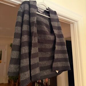 Vince Women's Grey and Black Cardigan